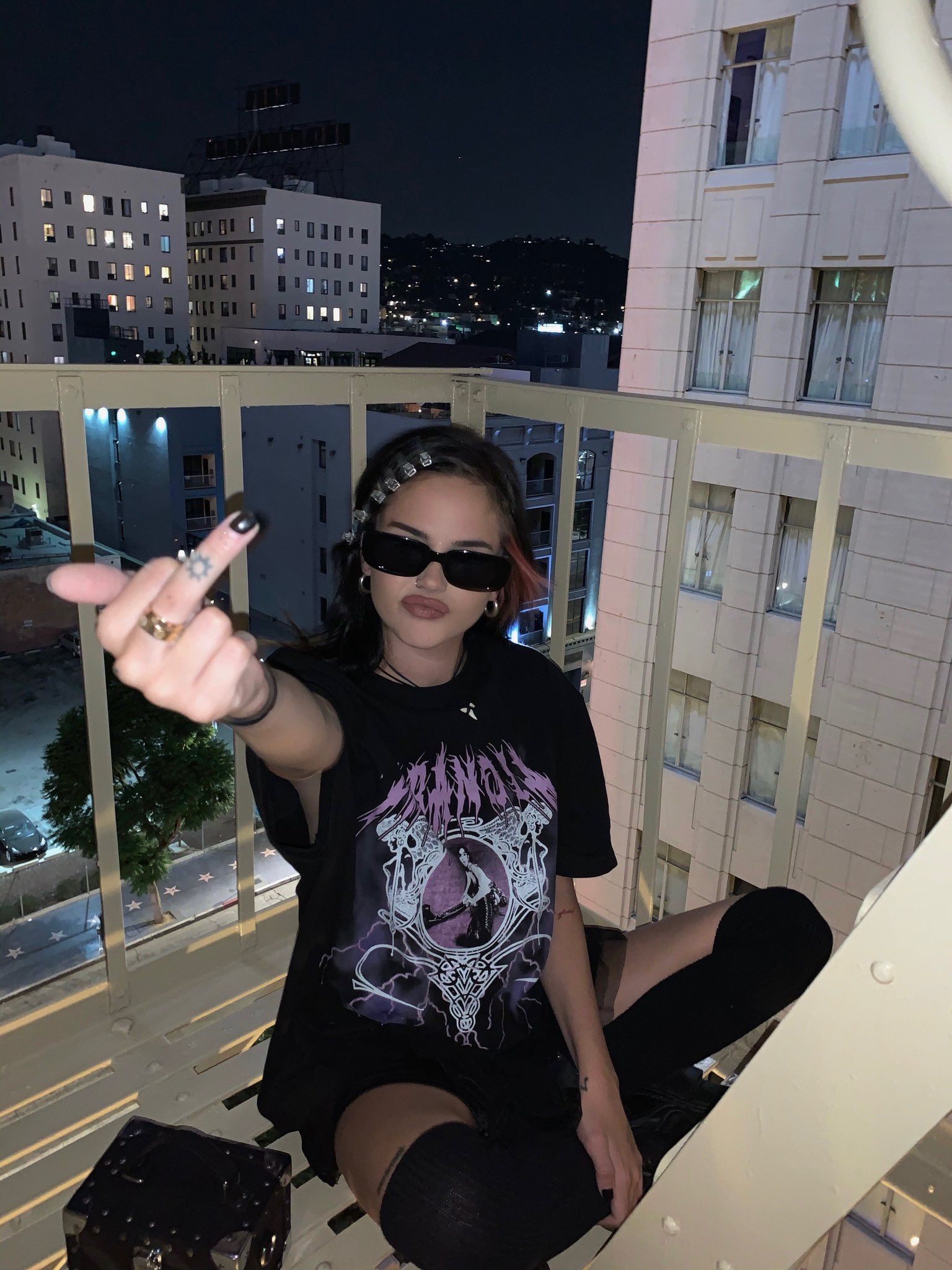 Sassy girls in Aomyn