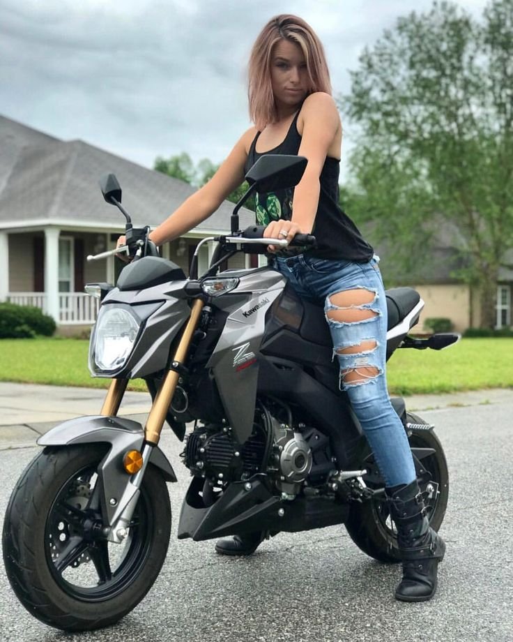 Beautiful girls and bikes in Aomyn