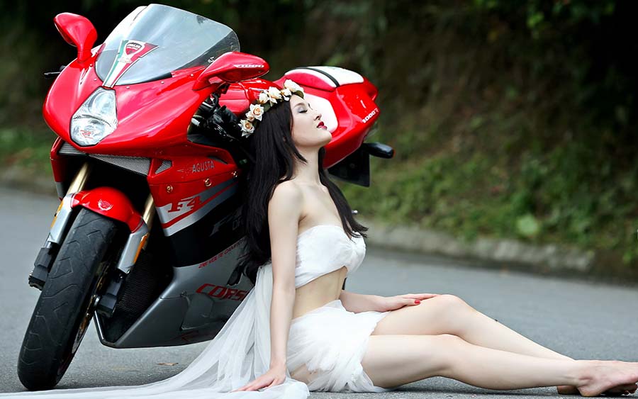 Beautiful girls and motorcycles in Aomyn
