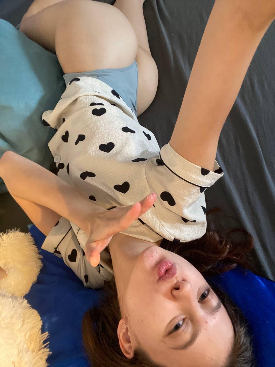 A cozy shot with Your princess — straight from Aomyn