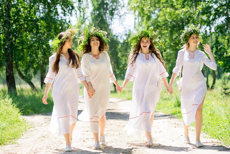 Slavic girls in Aomyn