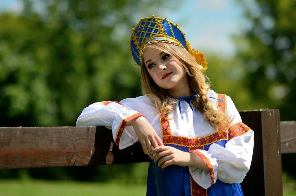 Photo Slavic girls in Aomyn