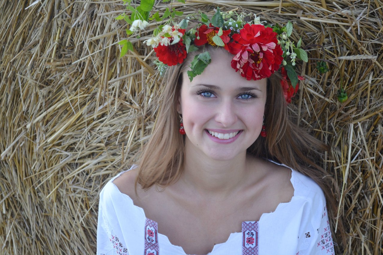 Slavic women in Aomyn