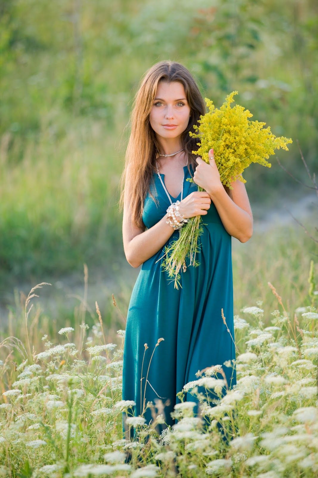 Slavic women in Aomyn