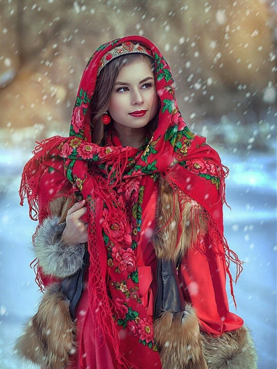 Beautiful girl Women in Slavic costumes in Aomyn
