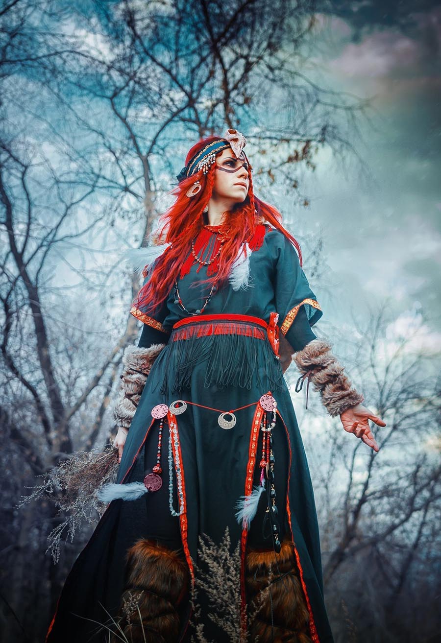 Girls in Slavic costumes underwear in Aomyn