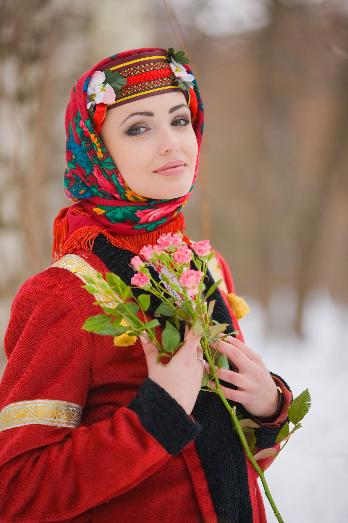 Sexy girl Girls in Slavic costumes in Aomyn