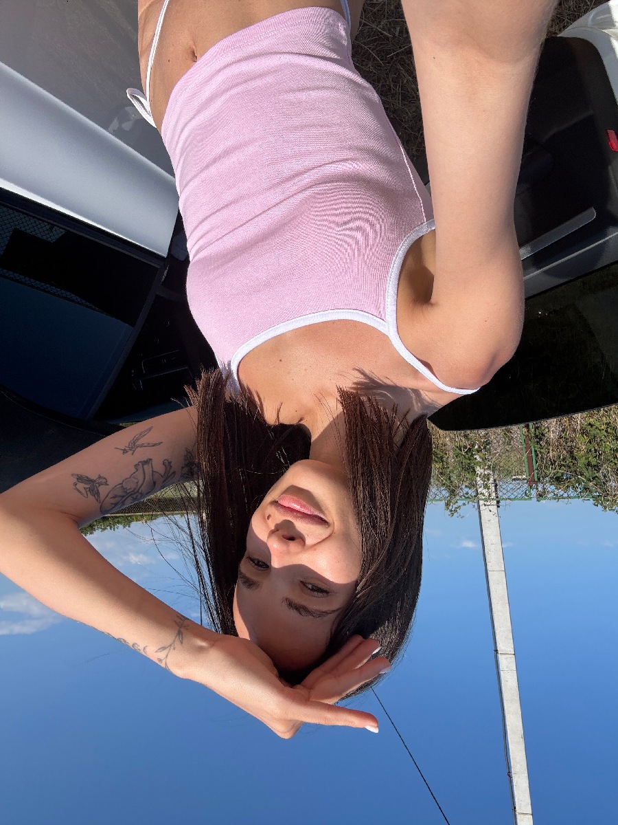 Sexy model Tina in Aomyn